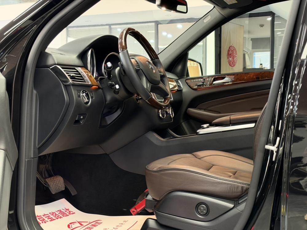 Mercedes-Benz Mercedes-Benz M-Class