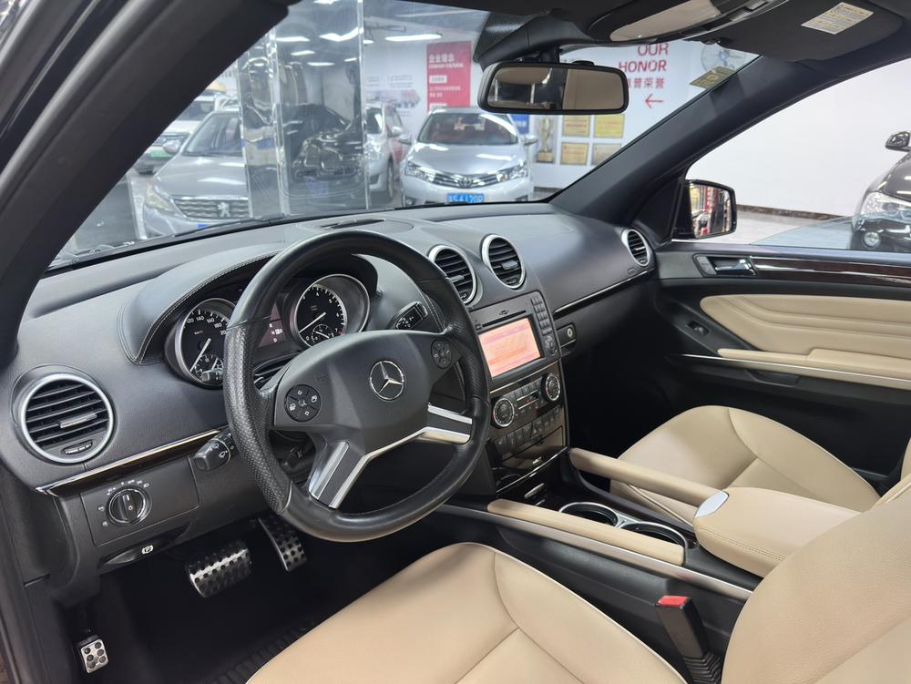 Mercedes-Benz Mercedes-Benz M-Class
