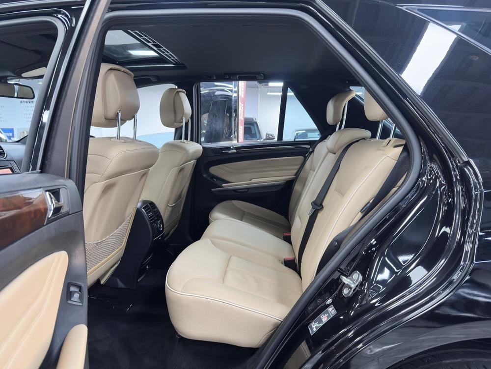 Mercedes-Benz Mercedes-Benz M-Class