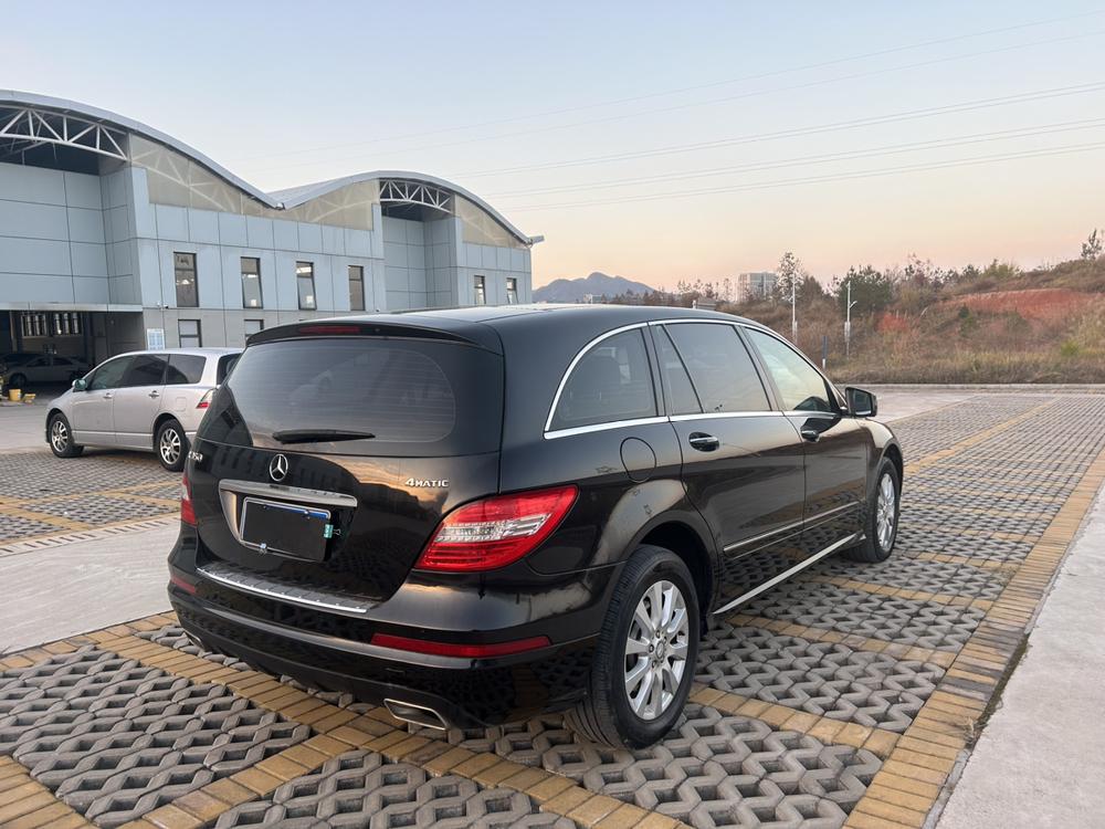 Mercedes-Benz Mercedes-Benz R-Class