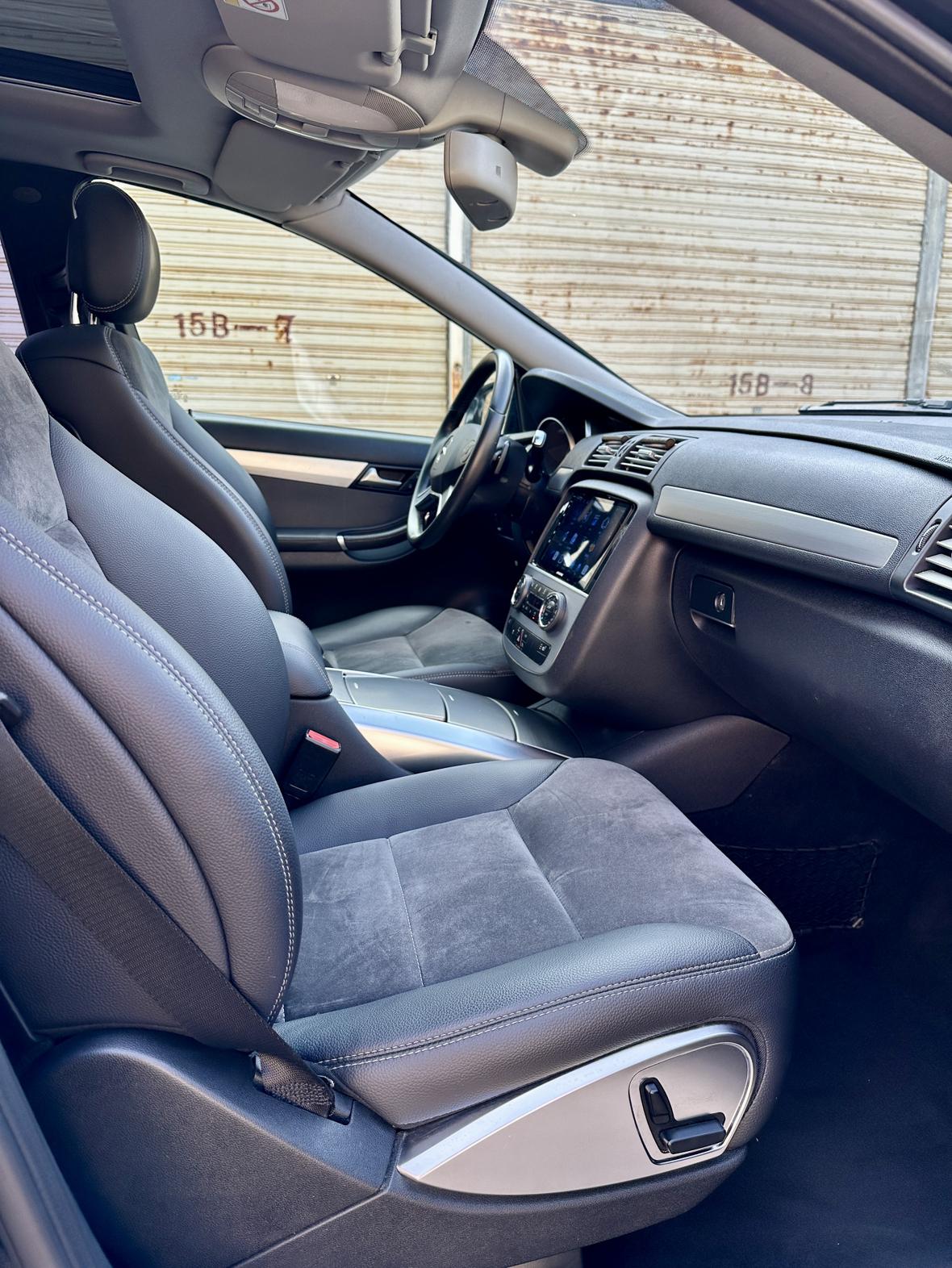 Mercedes-Benz Mercedes-Benz R-Class