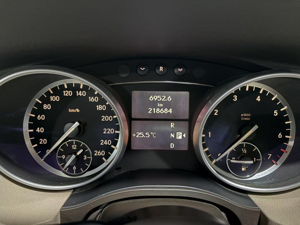 Mercedes-Benz Mercedes-Benz R-Class