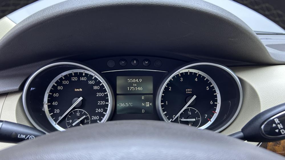 Mercedes-Benz Mercedes-Benz R-Class