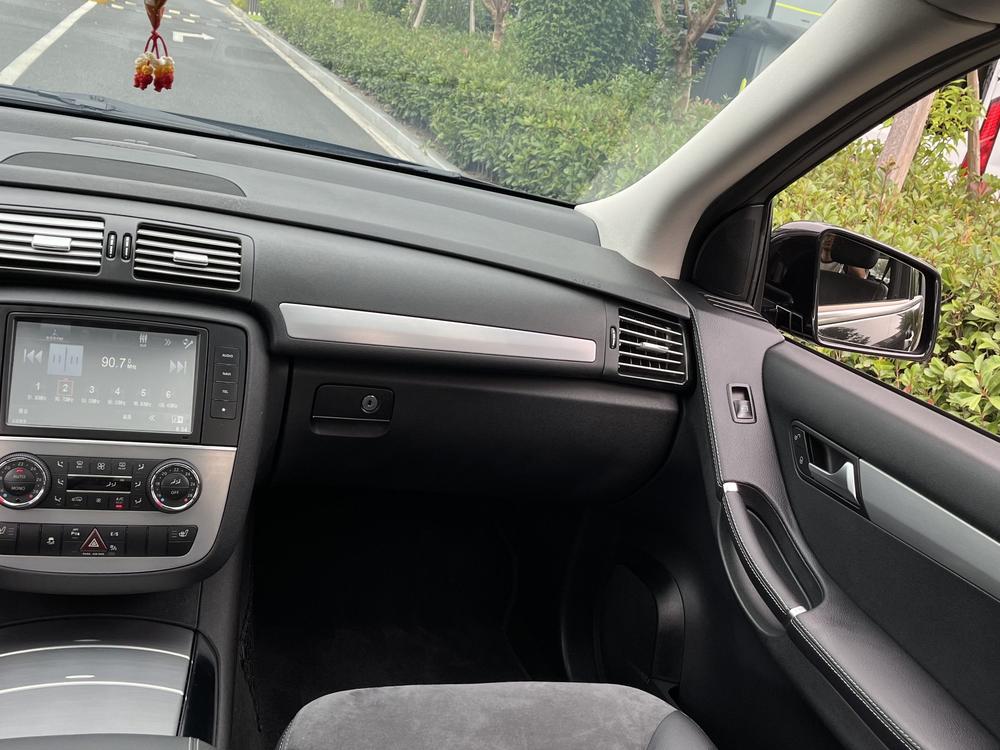 Mercedes-Benz Mercedes-Benz R-Class