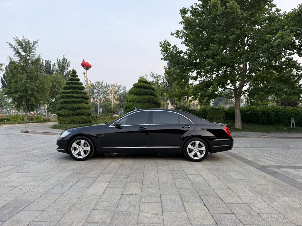 Mercedes-Benz Mercedes-Benz S-Class