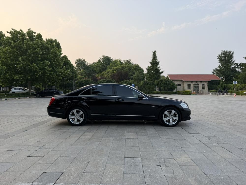 Mercedes-Benz Mercedes-Benz S-Class