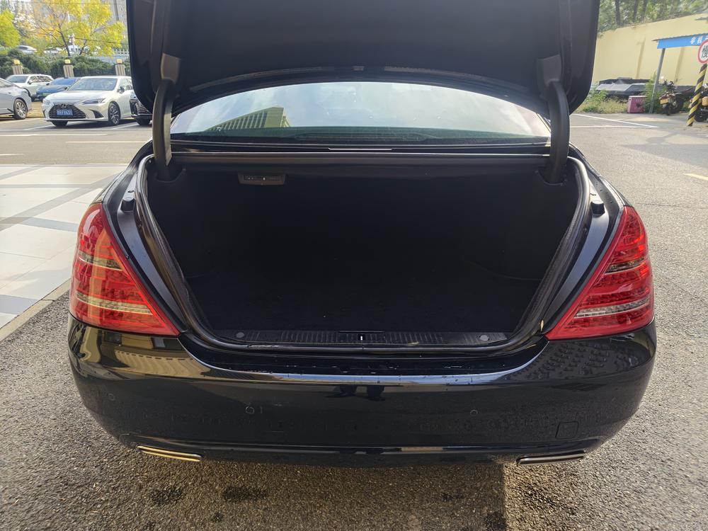 Mercedes-Benz Mercedes-Benz S-Class
