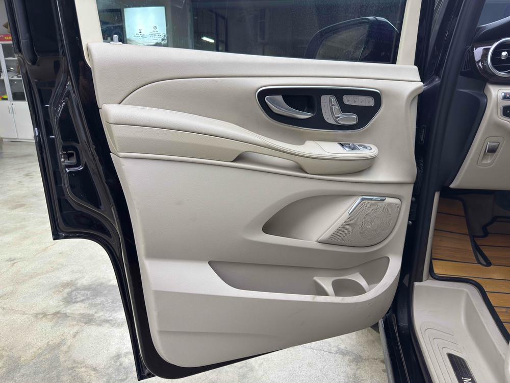 Mercedes-Benz Mercedes-Benz V-Class