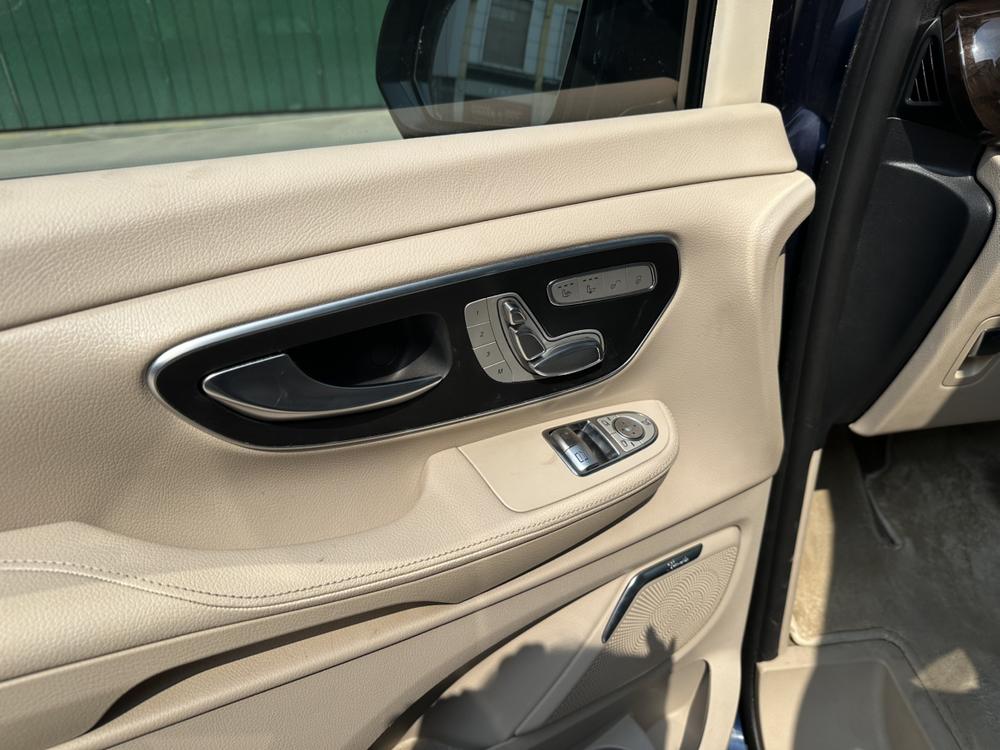 Mercedes-Benz Mercedes-Benz V-Class