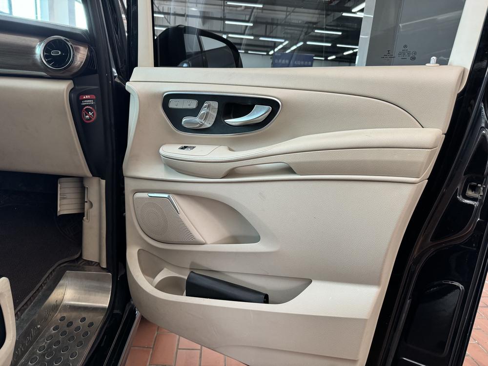Mercedes-Benz Mercedes-Benz V-Class