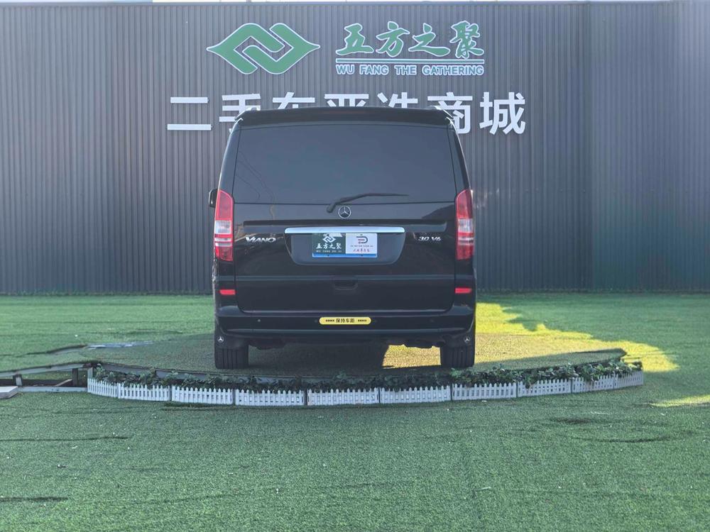 Mercedes-Benz Viano