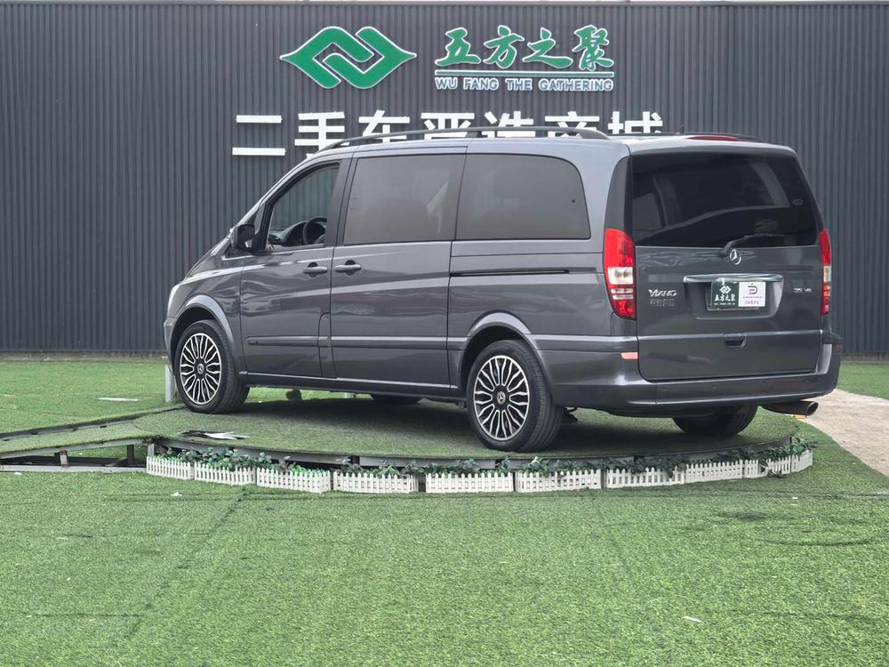 Mercedes-Benz Viano
