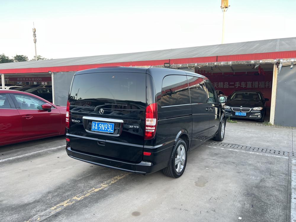 Mercedes-Benz Viano