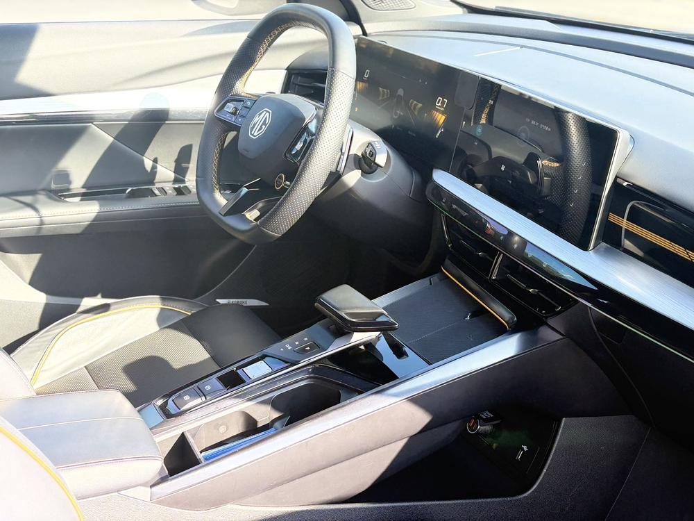 MG MG 5 Scorpio