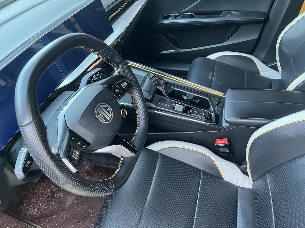 MG MG 5 Scorpio