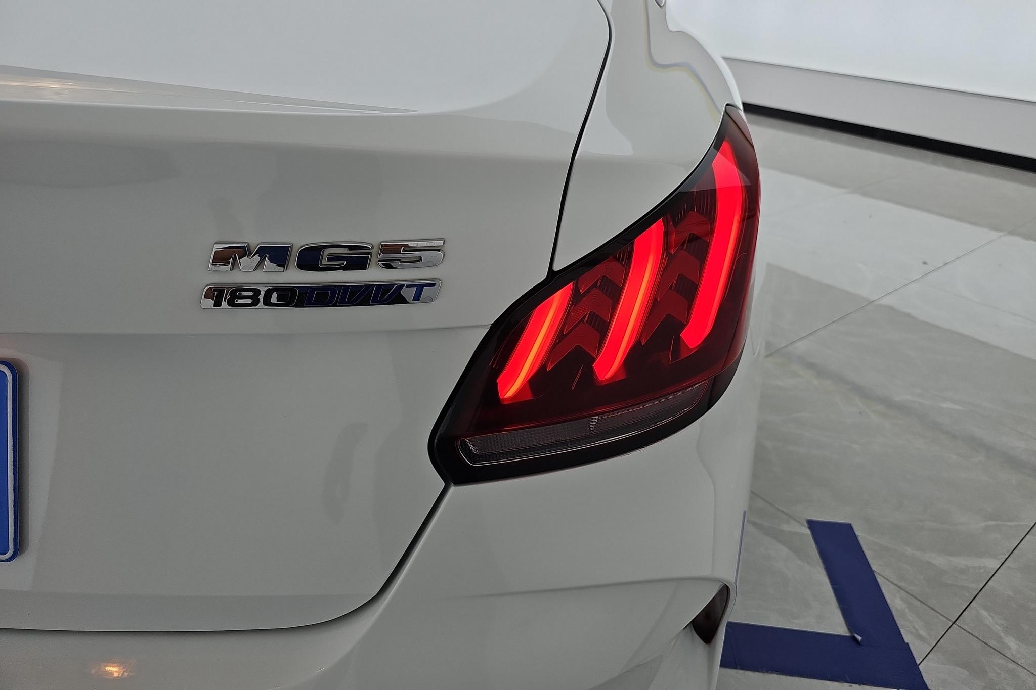 MG MG 5