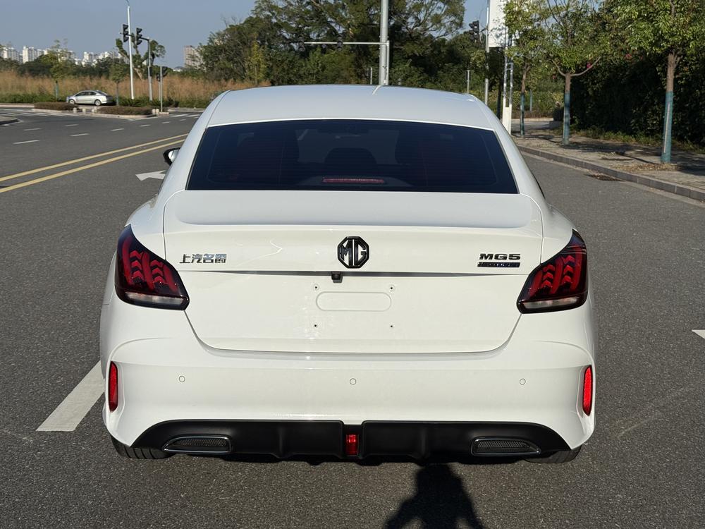 MG MG 5