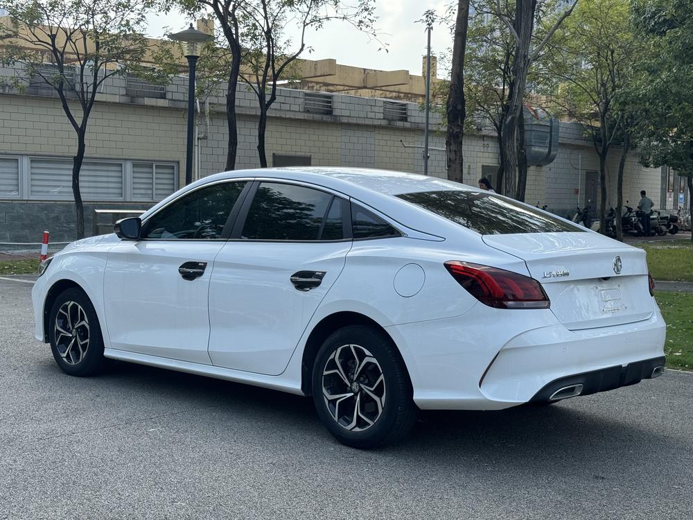 MG MG 5