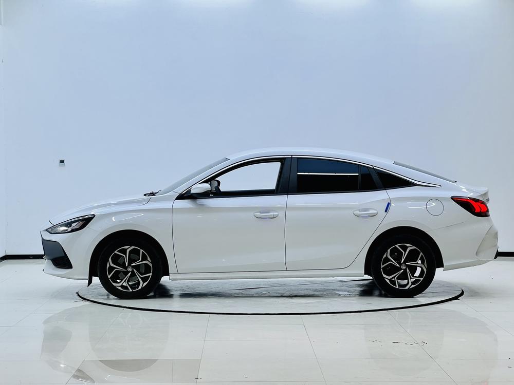 MG MG 5