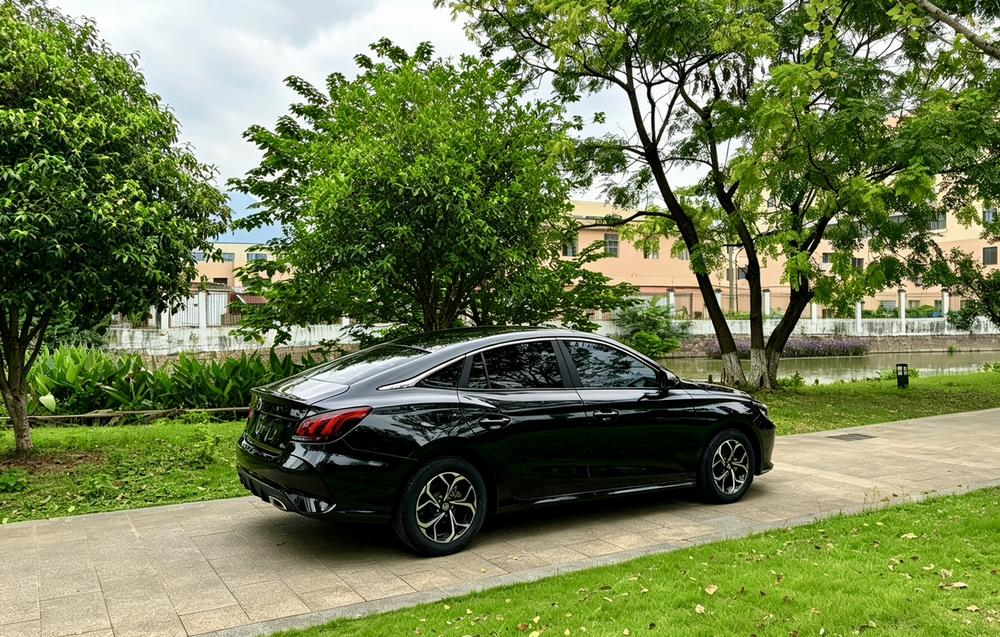 MG MG 5