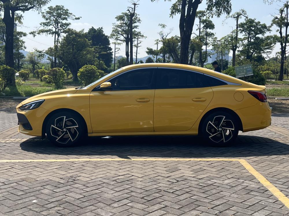 MG MG 5