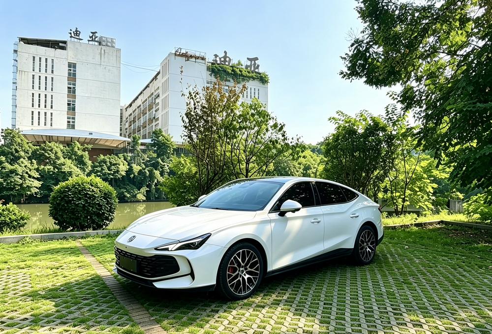 MG MG 7