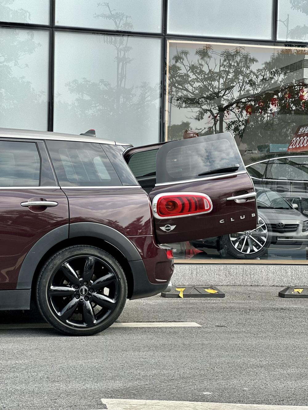 MINI MINI CLUBMAN