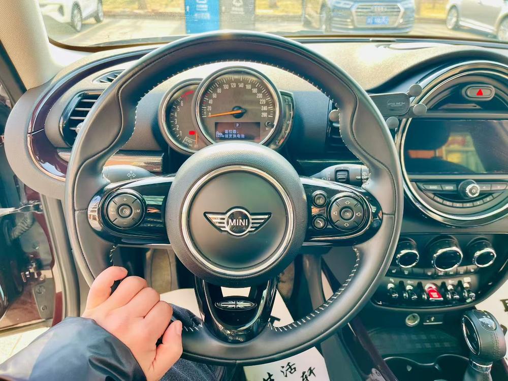 MINI MINI CLUBMAN