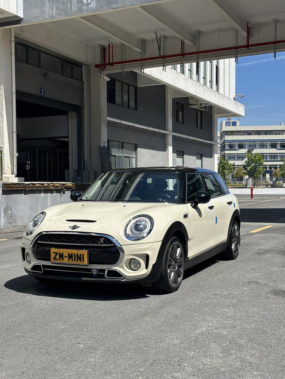 MINI MINI CLUBMAN