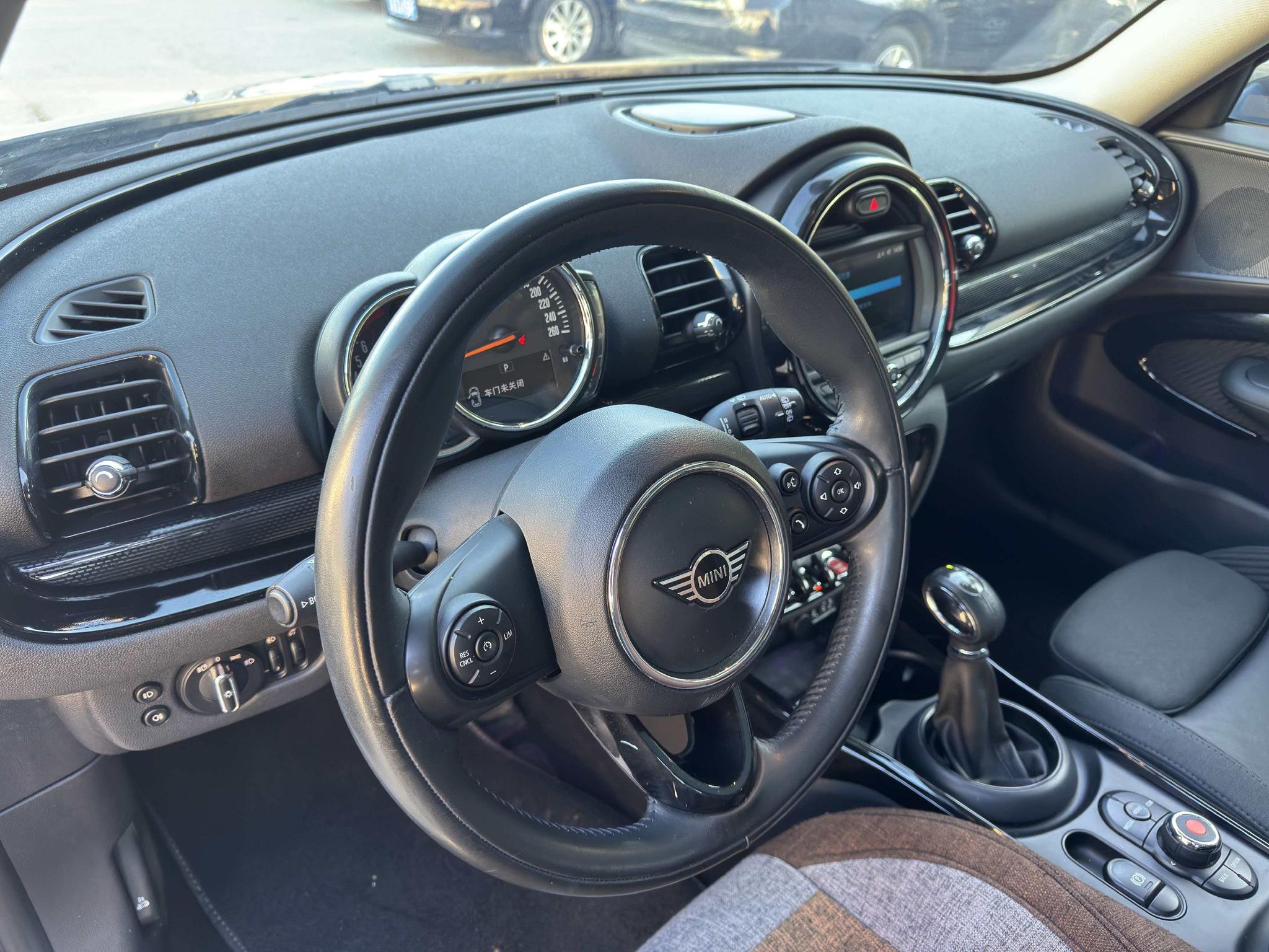 MINI MINI CLUBMAN