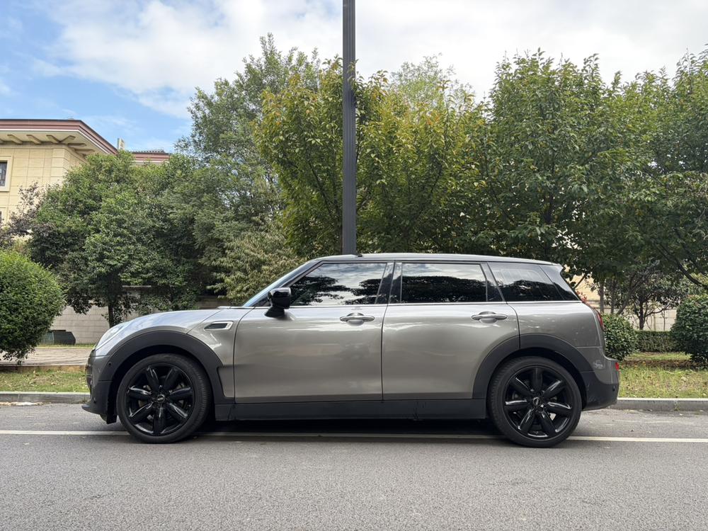 MINI MINI CLUBMAN