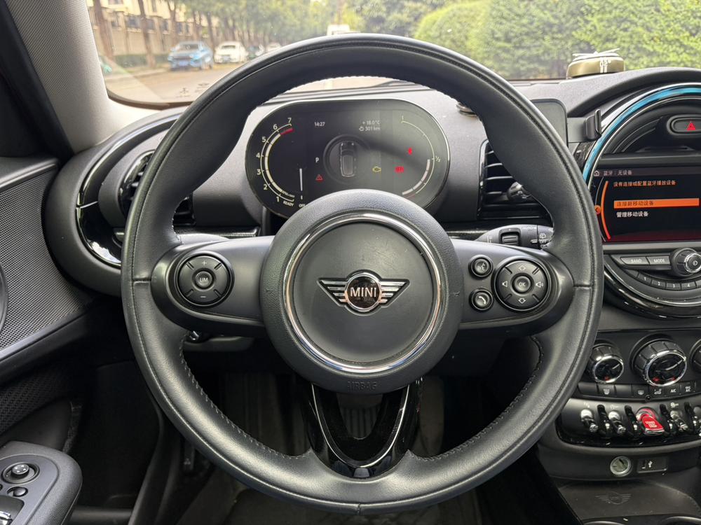 MINI MINI CLUBMAN