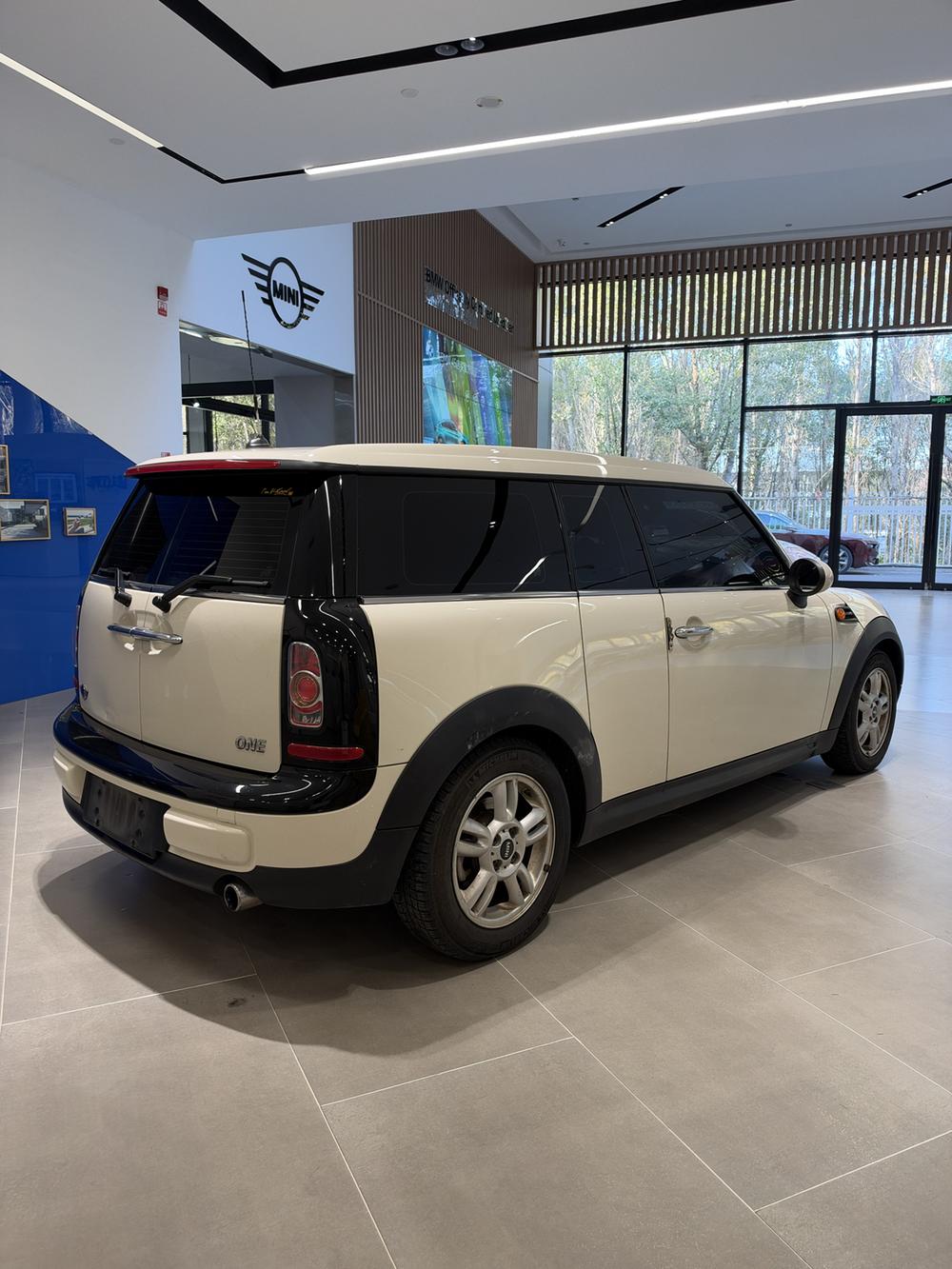 MINI MINI CLUBMAN