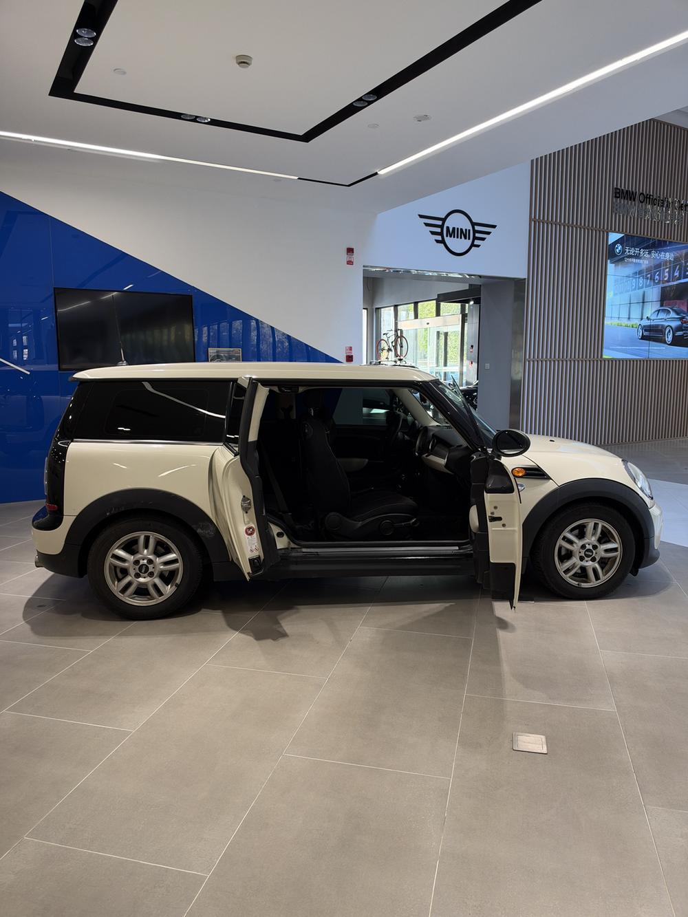 MINI MINI CLUBMAN