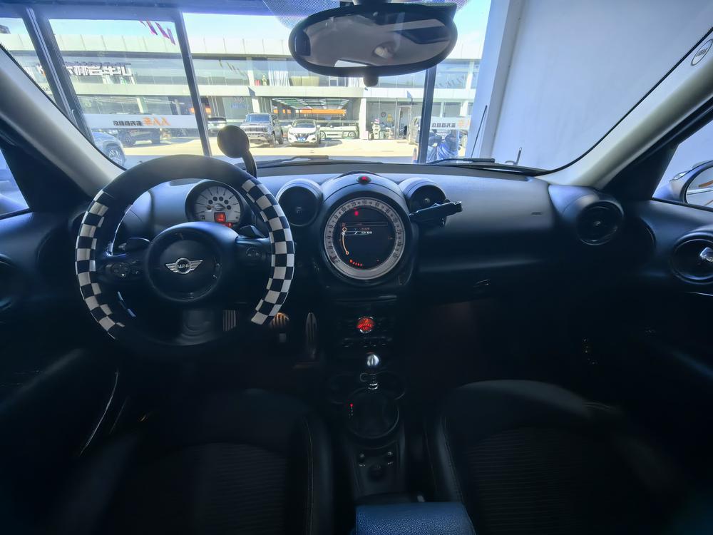 MINI MINI COUNTRYMAN