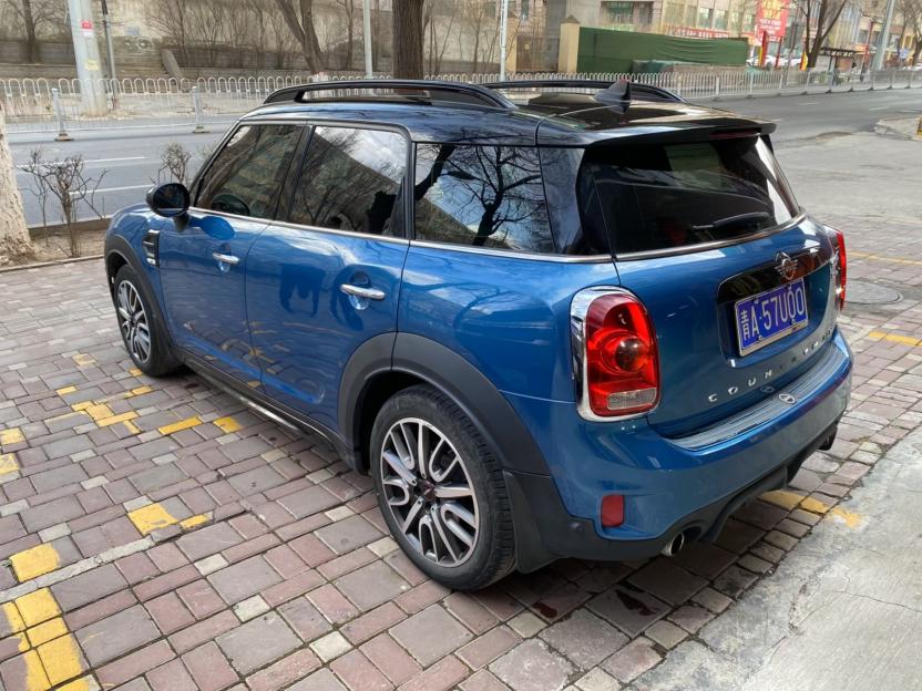 MINI MINI COUNTRYMAN