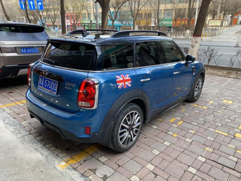 MINI MINI COUNTRYMAN