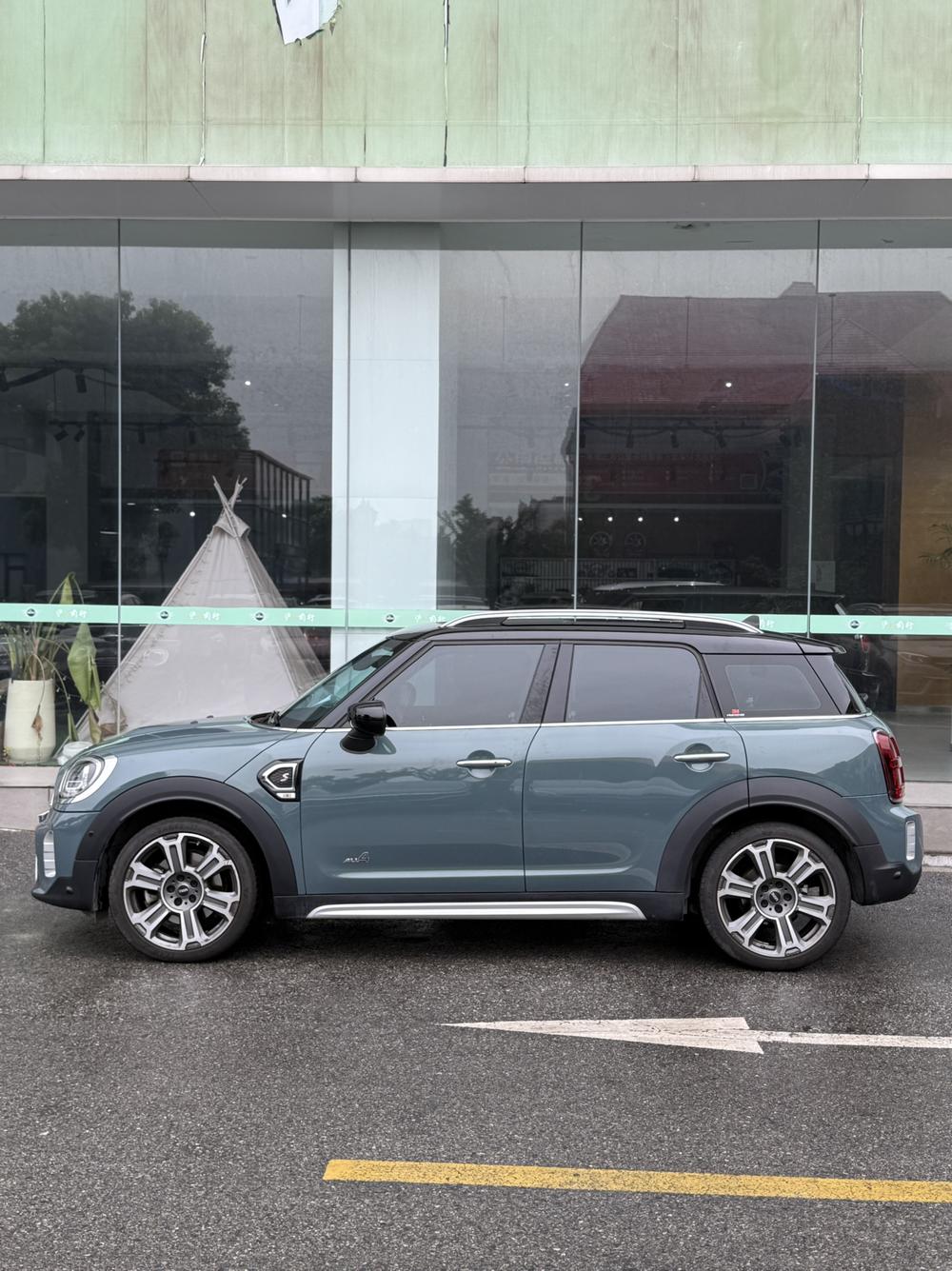 MINI MINI COUNTRYMAN