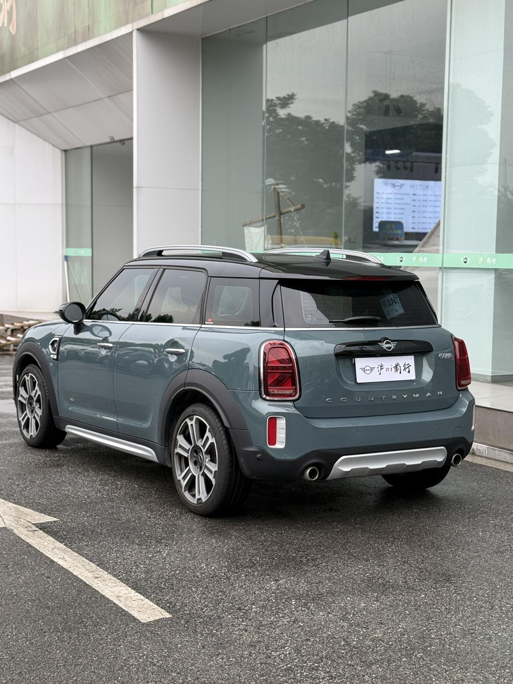 MINI MINI COUNTRYMAN