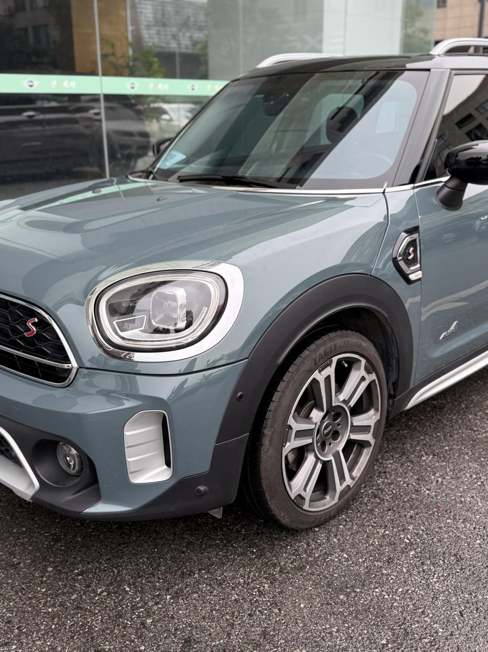 MINI MINI COUNTRYMAN