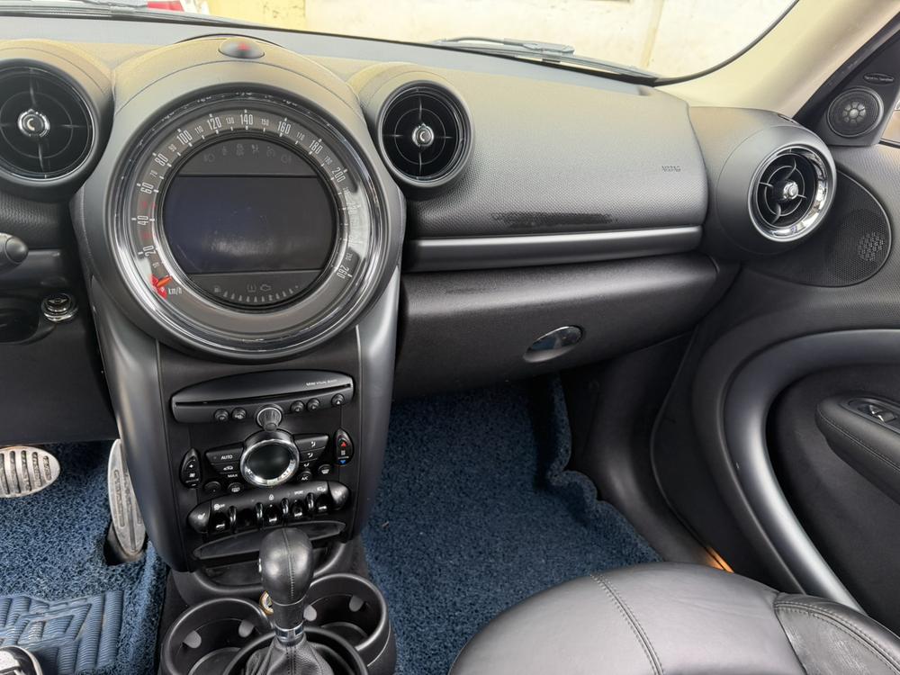 MINI MINI COUNTRYMAN