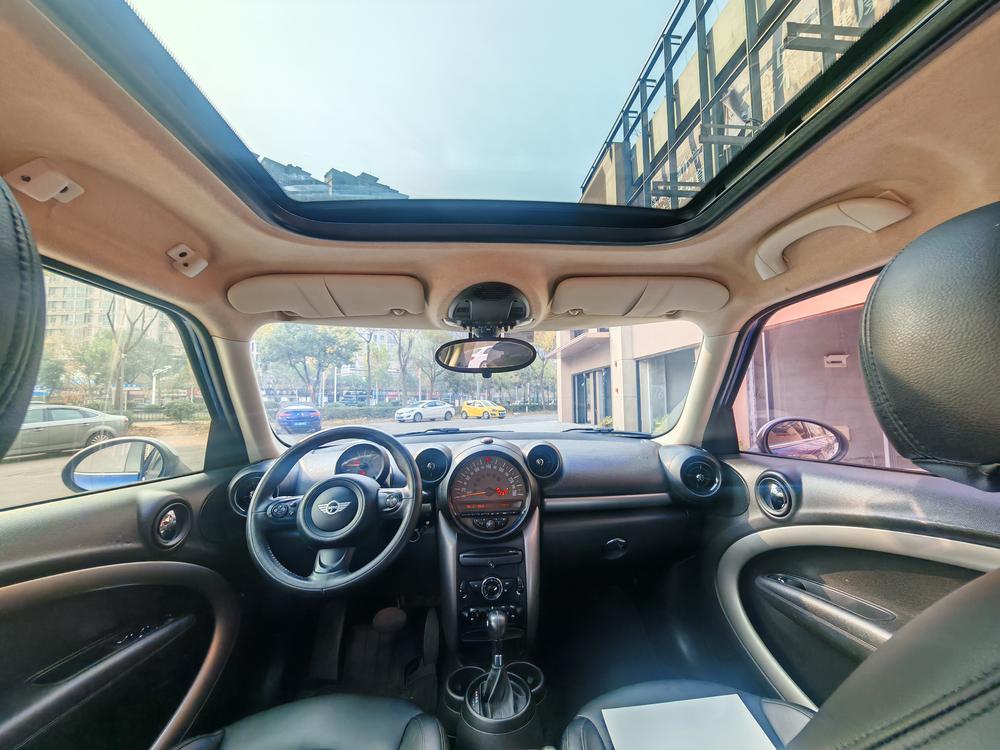 MINI MINI COUNTRYMAN