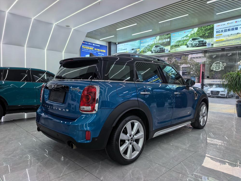 MINI MINI COUNTRYMAN
