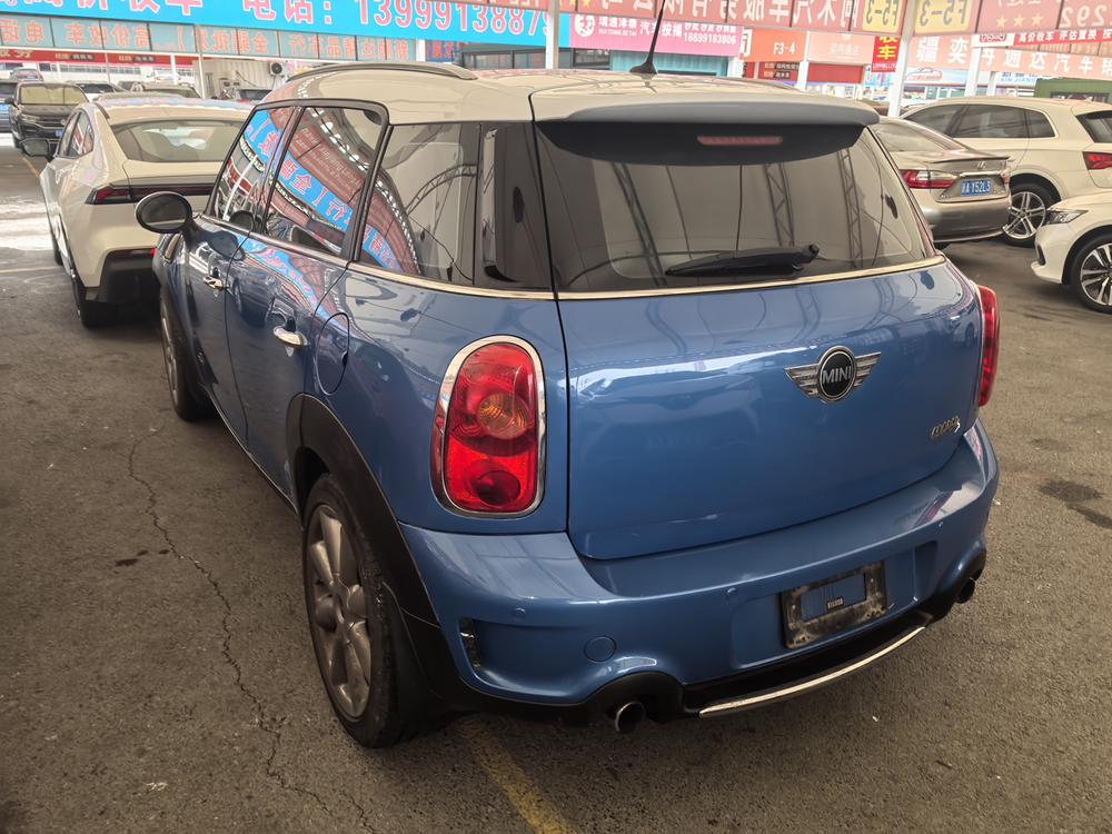 MINI MINI COUNTRYMAN