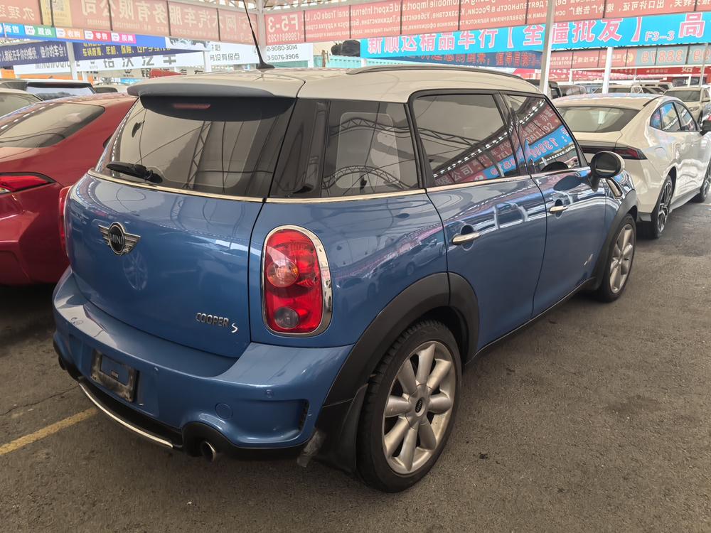 MINI MINI COUNTRYMAN