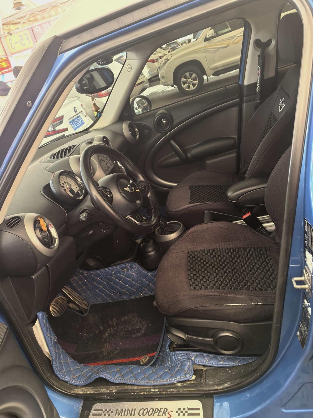 MINI MINI COUNTRYMAN