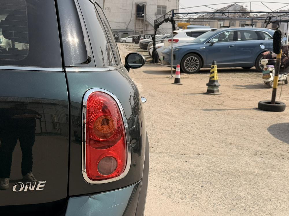 MINI MINI COUNTRYMAN
