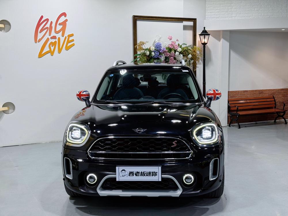 MINI MINI COUNTRYMAN