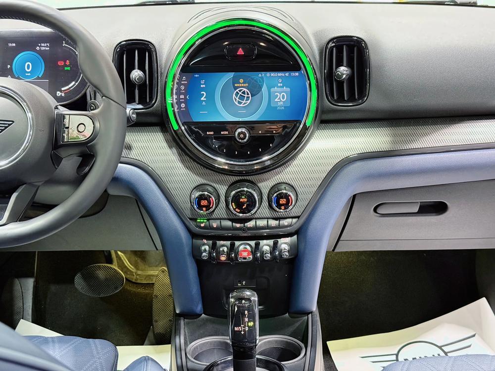 MINI MINI COUNTRYMAN