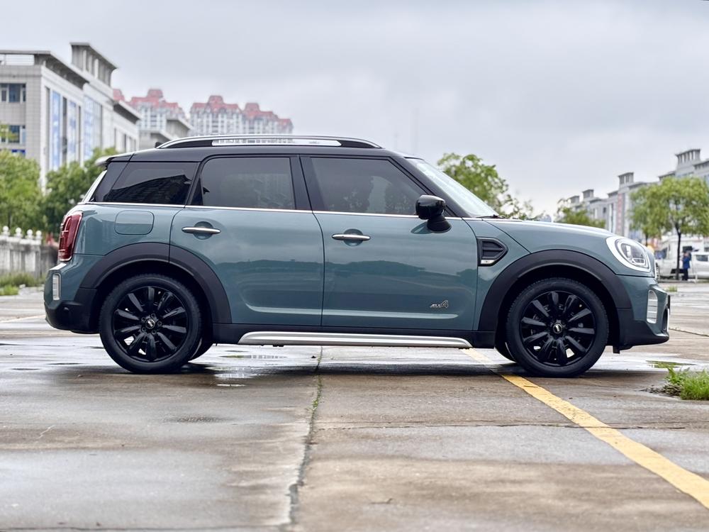 MINI MINI COUNTRYMAN